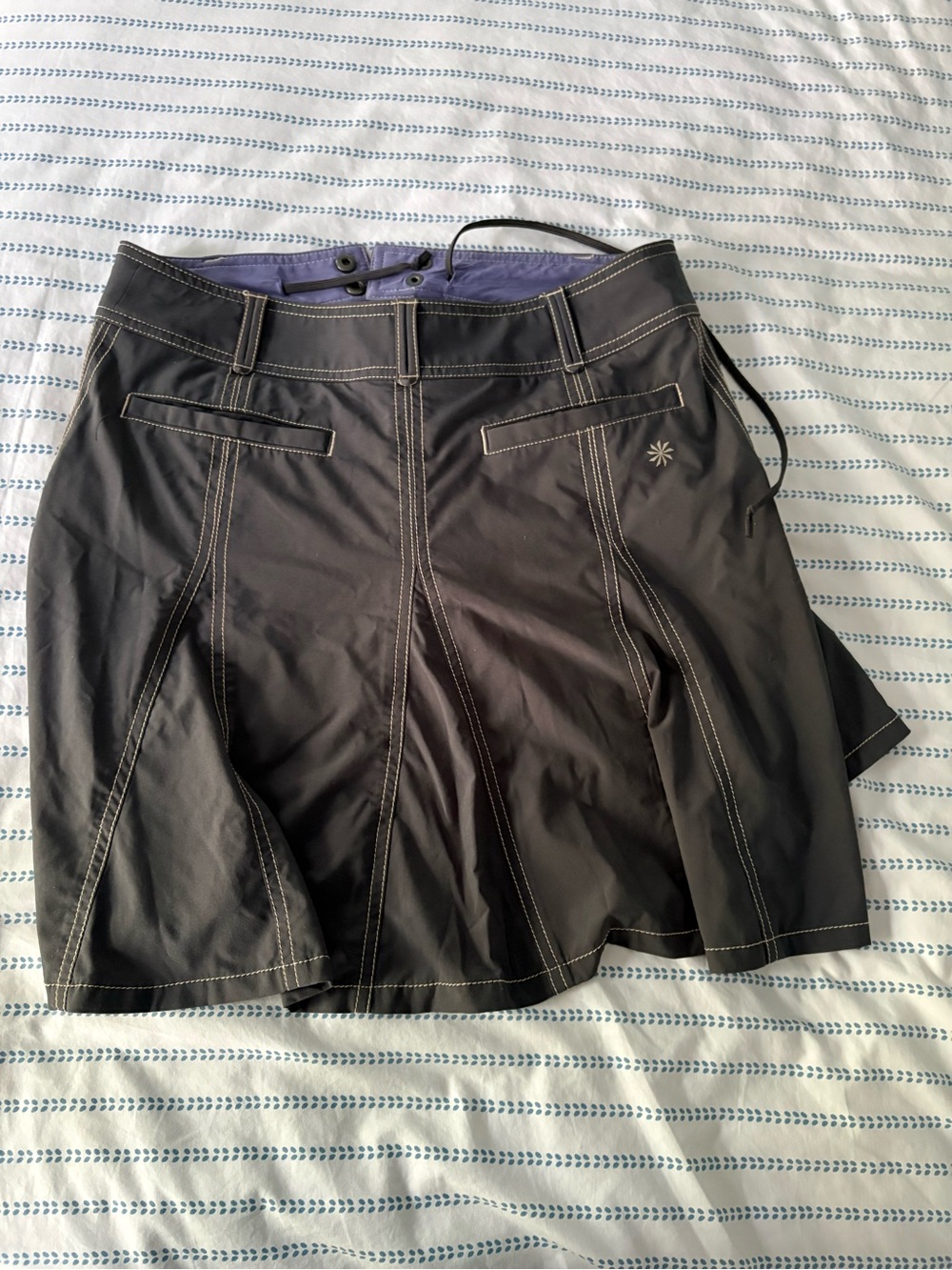 Dark gray Athleta Skort with Contrast Stitching 4p